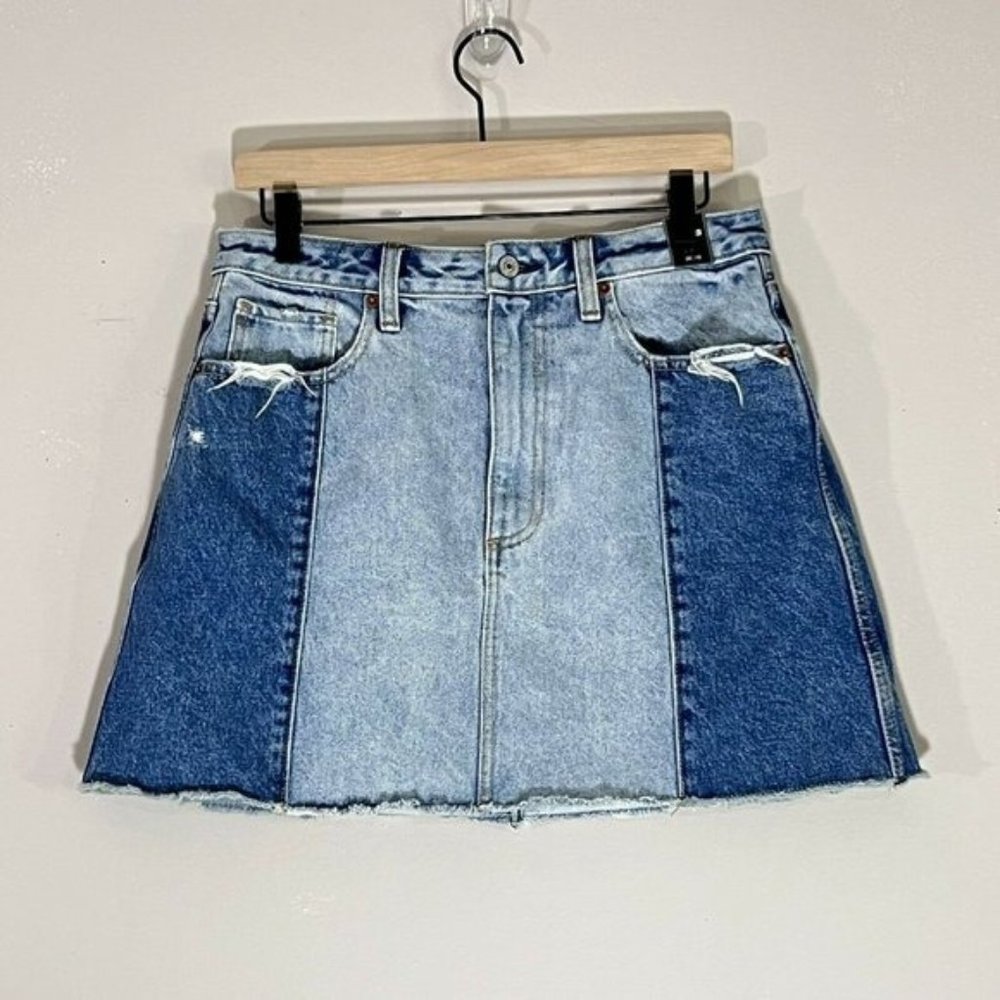 Abercrombie & Fitch Natural Rise Two Tone Raw Hem Denim Mini Skirt NWT Sz 30/10